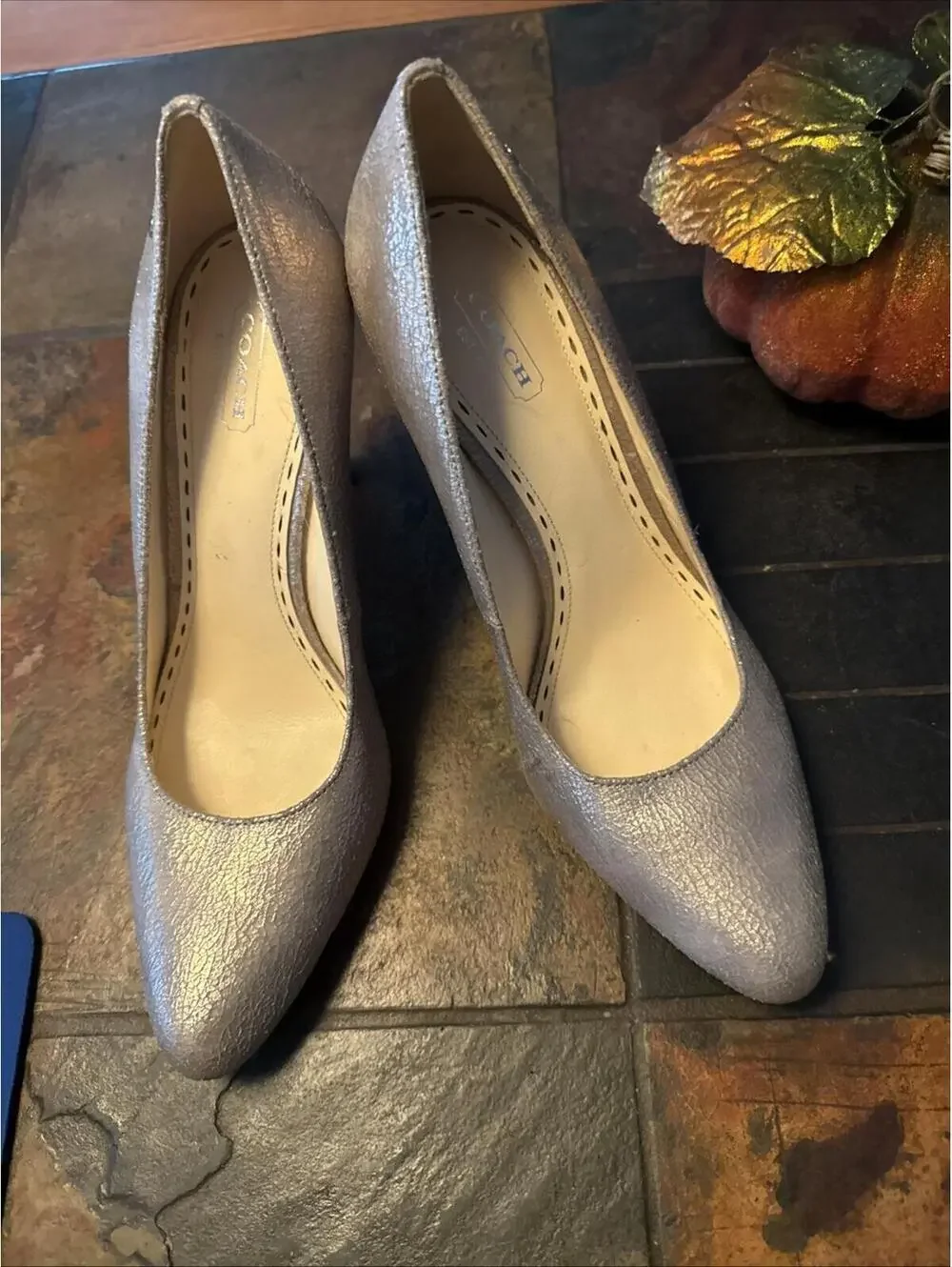COACH GOLD Leather High Heels Pumps Size 10B Elegant ,  Beautiful And Classy